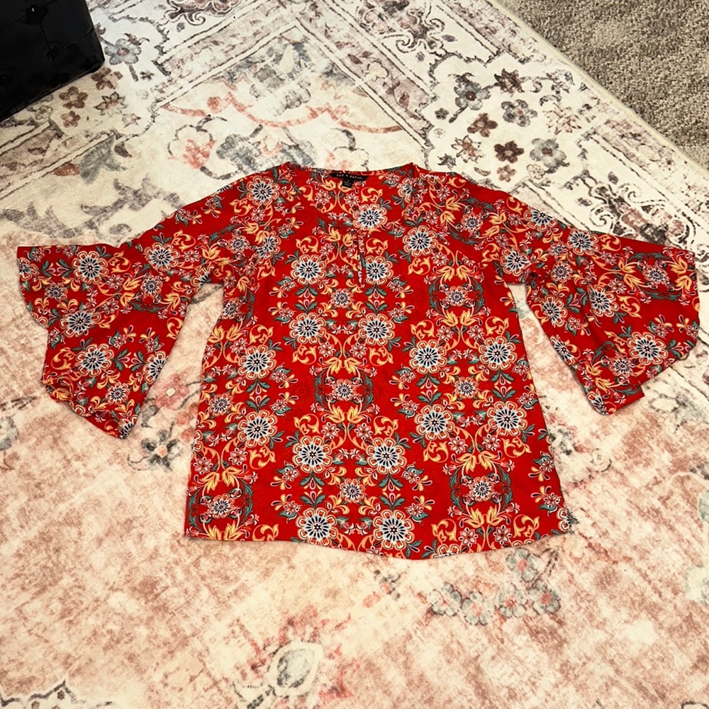 Zac & Rachel womens size small red/orange bell sleeve blouse